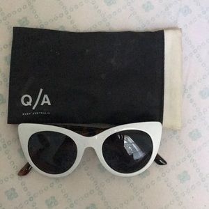 Quay Australia Cat#3 Sunglasses preowned in White w/case